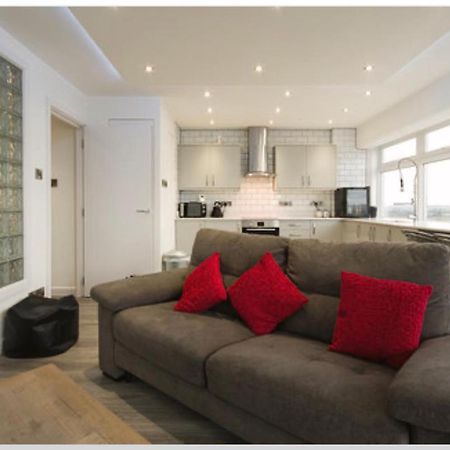 Luxury Panoramic Balcony Swindon Central المظهر الخارجي الصورة