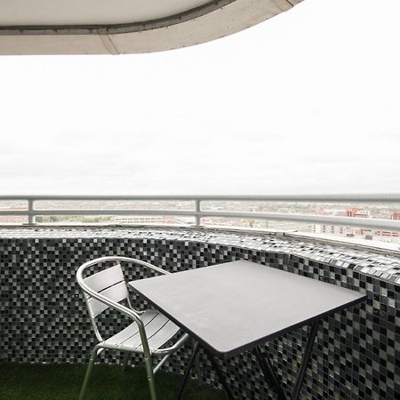 Luxury Panoramic Balcony Swindon Central المظهر الخارجي الصورة