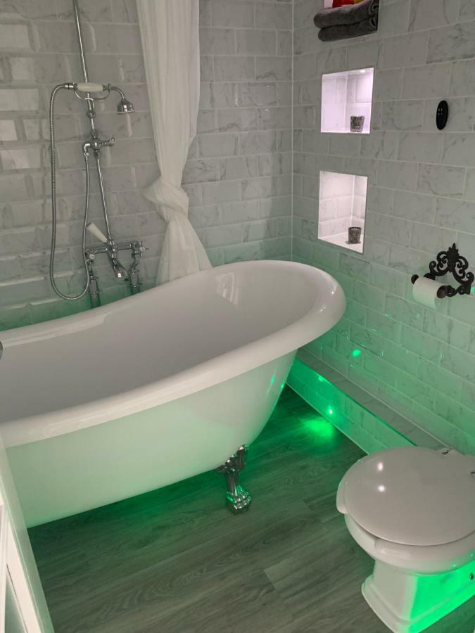 Luxury Panoramic Balcony Swindon Central المظهر الخارجي الصورة