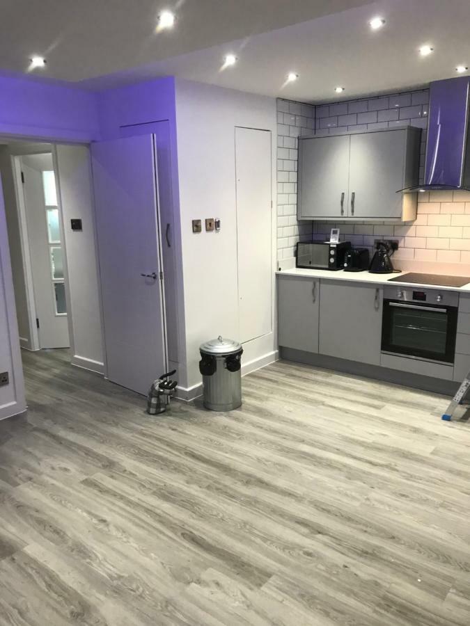 Luxury Panoramic Balcony Swindon Central المظهر الخارجي الصورة